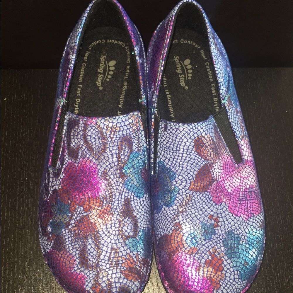 Spring step shoes 7.5
